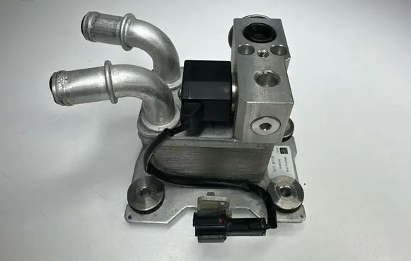 A/C cooling radiator (condenser)