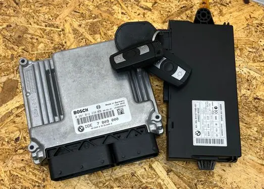 BMW 5 E60 E61 Engine ECU kit and lock set 0281014238 7809000