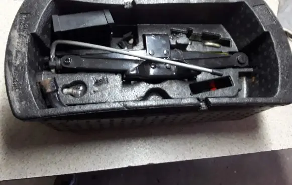 Jaguar S-Type Tool set 2R8A17B043AB
