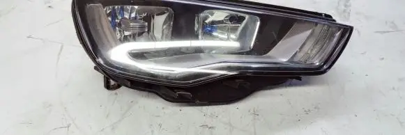 Audi A3 S3 8V Headlight/headlamp 8V0941004A