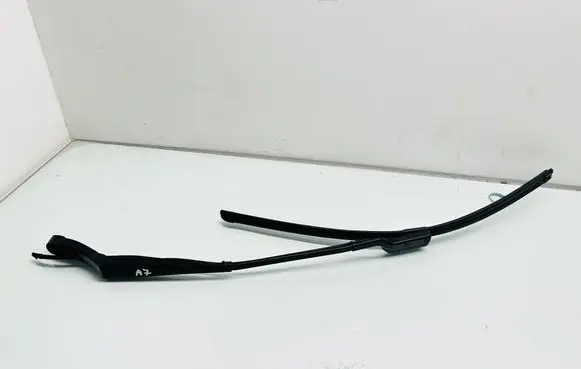 Citroen C5 Aircross Front wiper blade arm 97417643