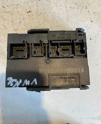 Volkswagen Touran I Comfort/convenience module 1K0959433CP 710747 1T2971858