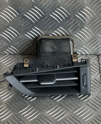 Toyota Avensis T270 Dash center air vent grill 5565005170 17022017 0971000001