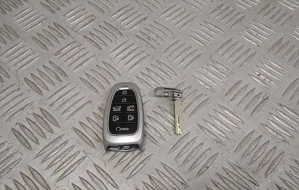 Hyundai Ioniq 5 Ignition key/card 95440GI030