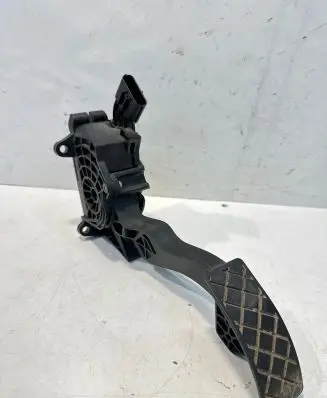 Seat Ibiza IV (6J,6P) Accelerator throttle pedal 6C1721503B