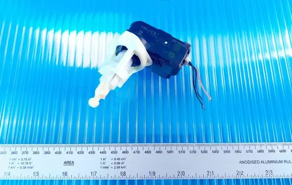 Volkswagen PASSAT B7 Headlight level adjustment motor 1Q0941295