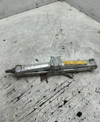 Toyota RAV 4 (XA20) Lift Jack 