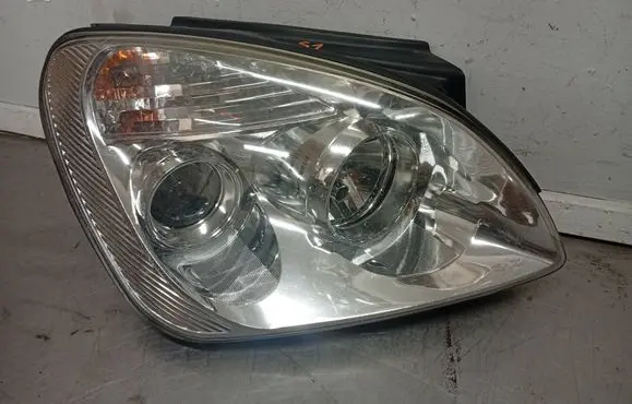 KIA Carens II Headlight/headlamp A044936