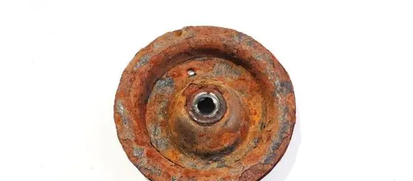 Coil spring mount
