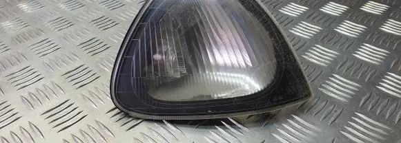 Toyota Avensis T220 Front indicator light