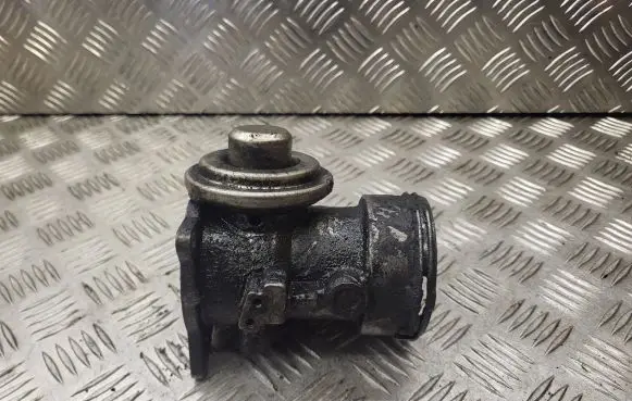Volkswagen Transporter - Caravelle T5 EGR valve 070128073