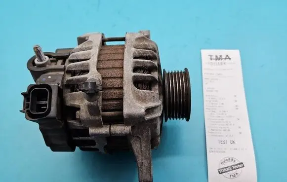 Hyundai i30 Generator/alternator 37300-2B101 IMPRK1510317