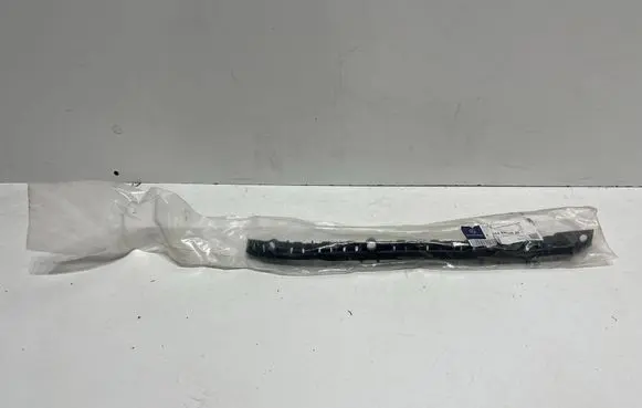 Mercedes-Benz C W204 Rear bumper mounting bracket A2048800530