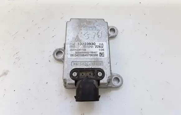 Cadillac BLS ESP acceleration yaw rate sensor 13223930 15113701 A2C53081144
