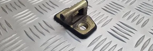 Volvo S70 V70 V70 XC Front door lock loop/hook striker 9152664