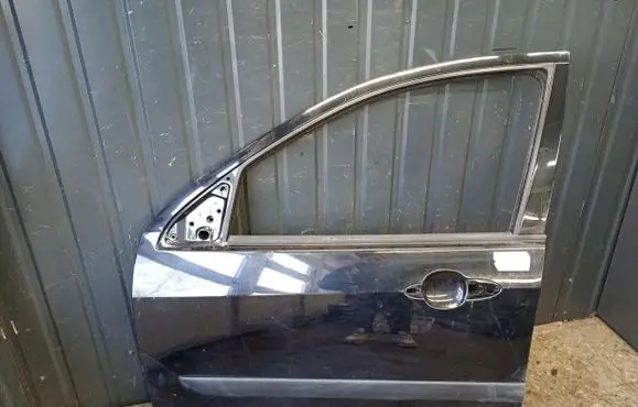 Ford Focus Front door