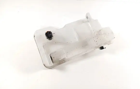 Windshield washer fluid reservoir/tank