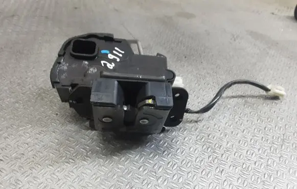 Mazda 2 Tailgate/trunk/boot lock/catch/latch