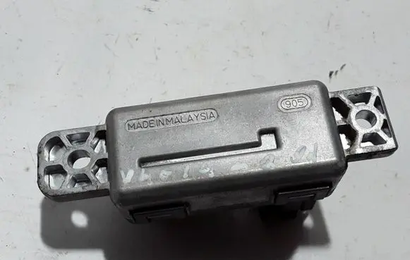 Volvo V40 Glow plug pre-heat relay 31431776