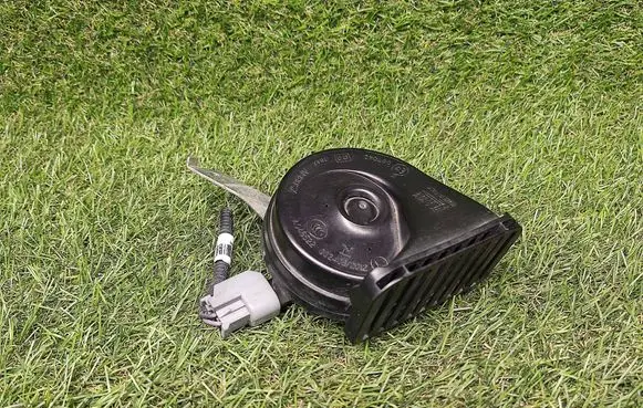 Jeep Renegade Alarm system siren 52051215 3L02032017 1737C02