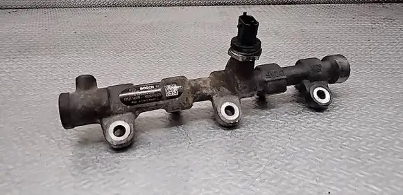 Nissan Primastar Fuel main line pipe 0445214258 175215697R 012720L1