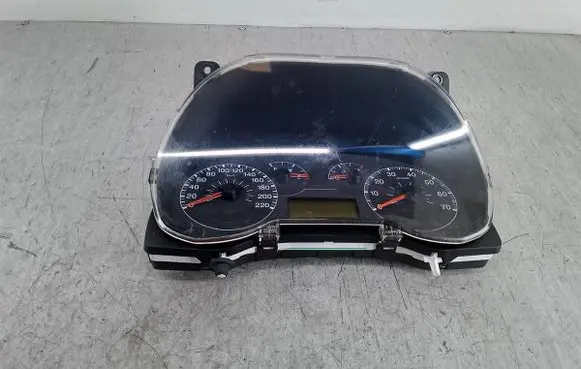 Speedometer (instrument cluster)