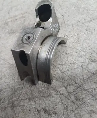 Volkswagen Touran I Camshaft holder 