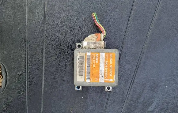 Audi A4 S4 B5 8D Airbag control unit/module 8A0959655C 95T17030720 0285001038