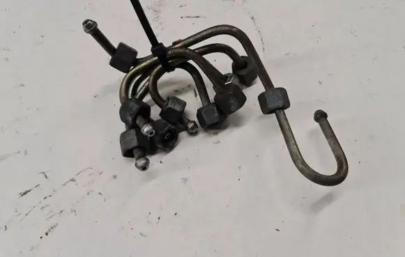 Renault Scenic II - Grand scenic II Fuel injector supply line/pipe 