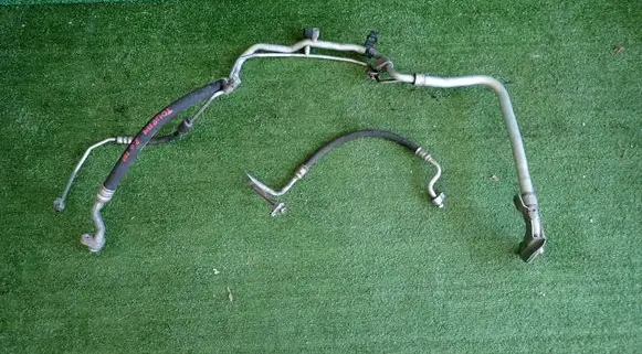 Volkswagen Touran III Air conditioning (A/C) pipe/hose 