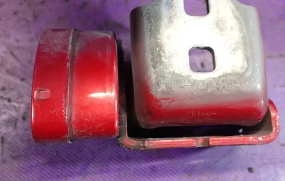 Renault Megane II Front door lower hinge 