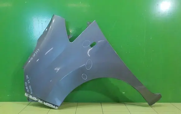 Nissan NV200 Fender PRZOD LEWY