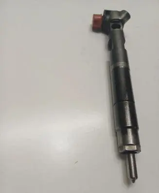 Mercedes-Benz E W212 Fuel injector A6510700587
