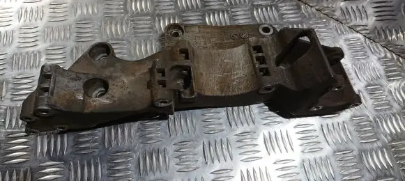 Volkswagen Bora Generator/alternator bracket R045903143C