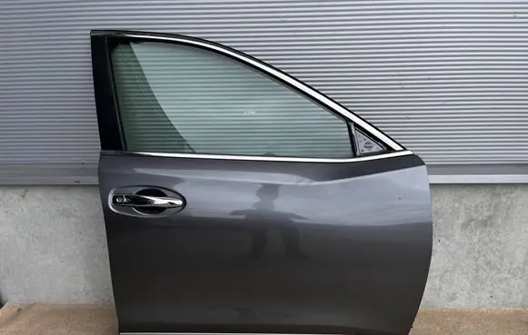 Nissan X-Trail T32 Front door 