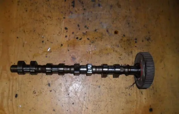 Opel Astra G Camshaft 