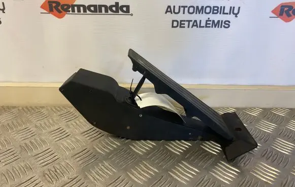 BMW X3 E83 Accelerator throttle pedal