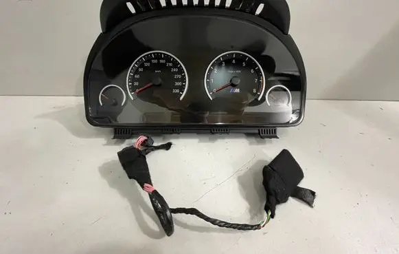 BMW 5 F10 F11 Speedometer (instrument cluster) 9319485
