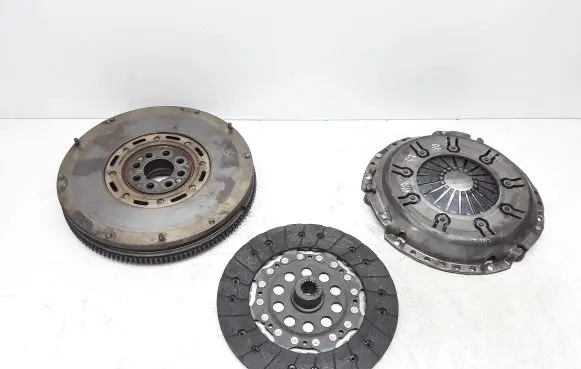 Volvo V70 Clutch set kit 324015911 124017410