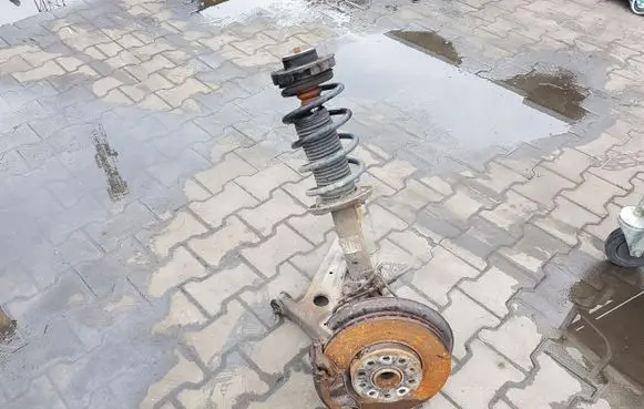 Skoda Superb B6 (3T) Front wheel hub spindle knuckle