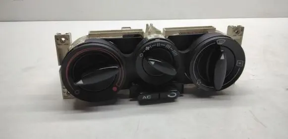 Volkswagen PASSAT B5.5 Climate control unit 1M0820045A