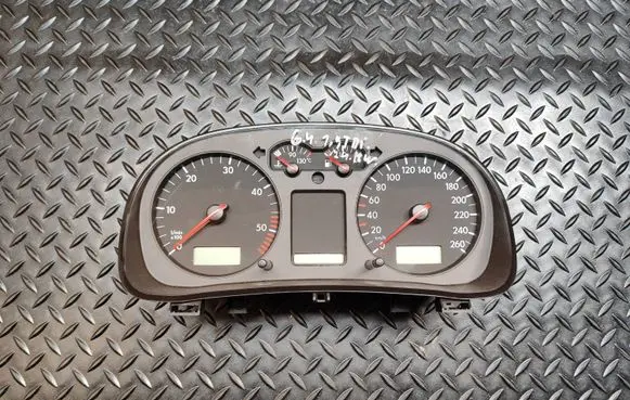 Volkswagen Golf IV Speedometer (instrument cluster) 1J0920805H