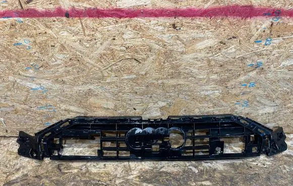 Audi A6 S6 C8 4K Front bumper upper radiator grill 4K0807233A S2511B229-M