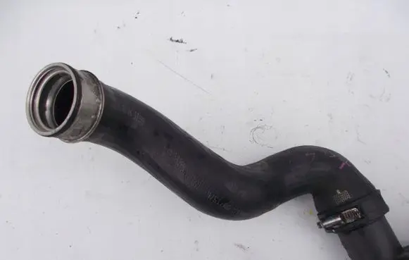 Audi A4 S4 B7 8E 8H Intercooler hose/pipe