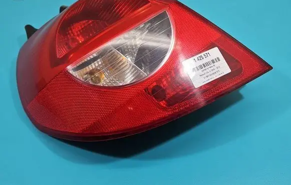 Renault Clio III Rear/tail lights 89033079 IMPRK1425571