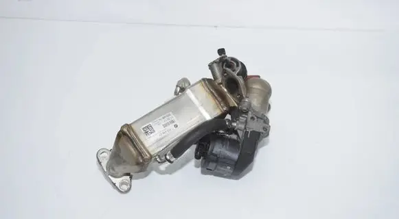 BMW 5 F10 F11 EGR valve cooler 7805446 11717805446