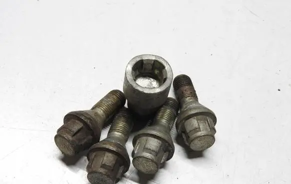 Citroen DS3 Nuts/bolts 