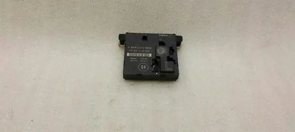 Mercedes-Benz E AMG W211 Door control unit/module A2118201526