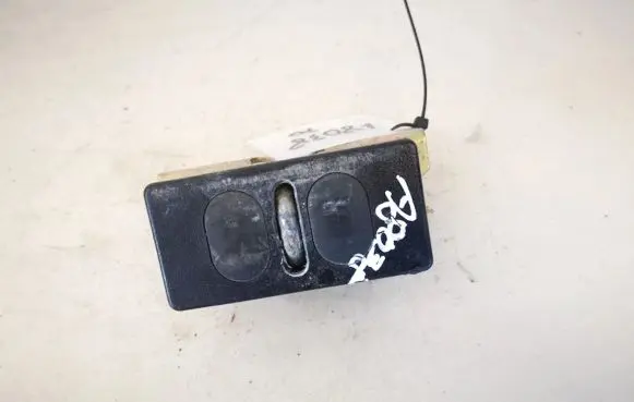 Peugeot 607 Rear door lock loop/hook striker 