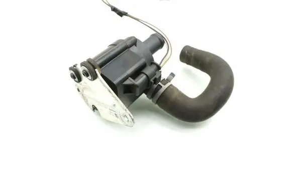 Volvo V40 Water pump 